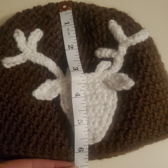 Crochet hat - Picture 3 of 4